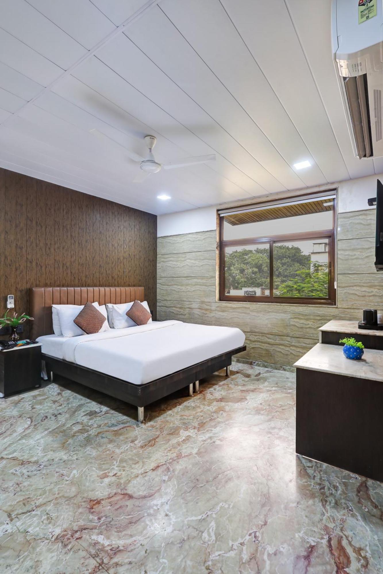Hotel Singh Palace เดลี ภายนอก รูปภาพ