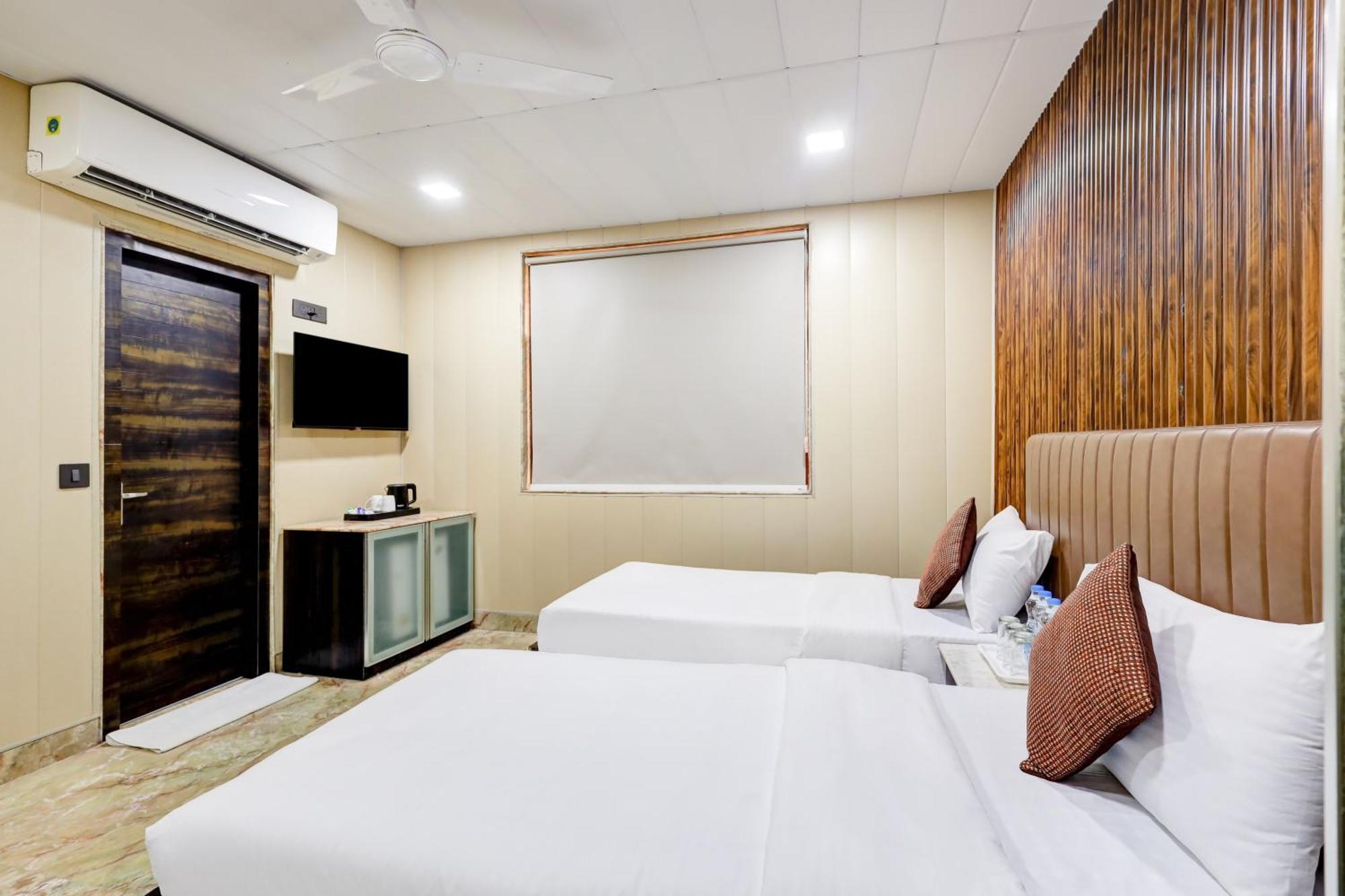 Hotel Singh Palace เดลี ภายนอก รูปภาพ
