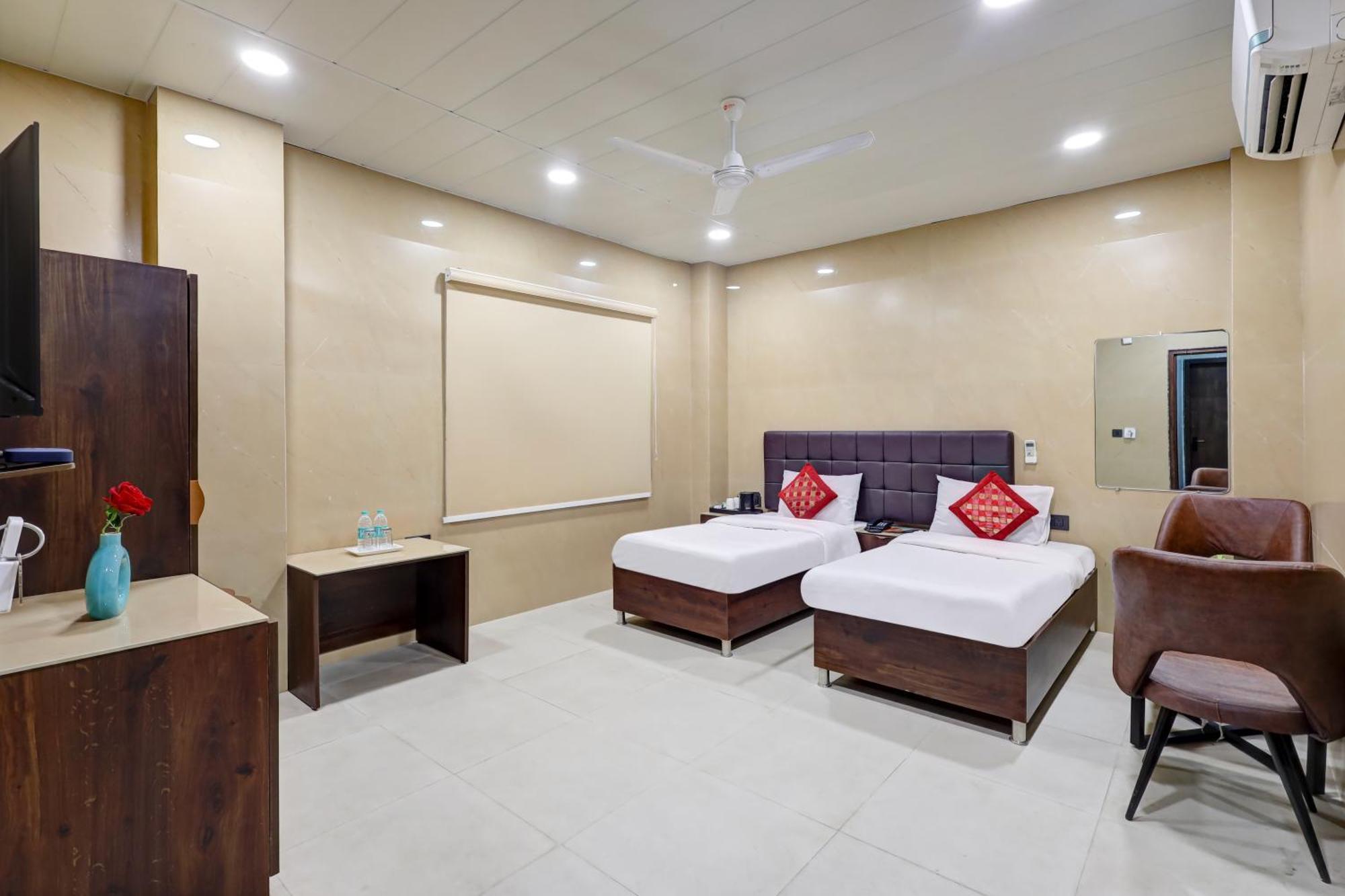 Hotel Singh Palace เดลี ภายนอก รูปภาพ