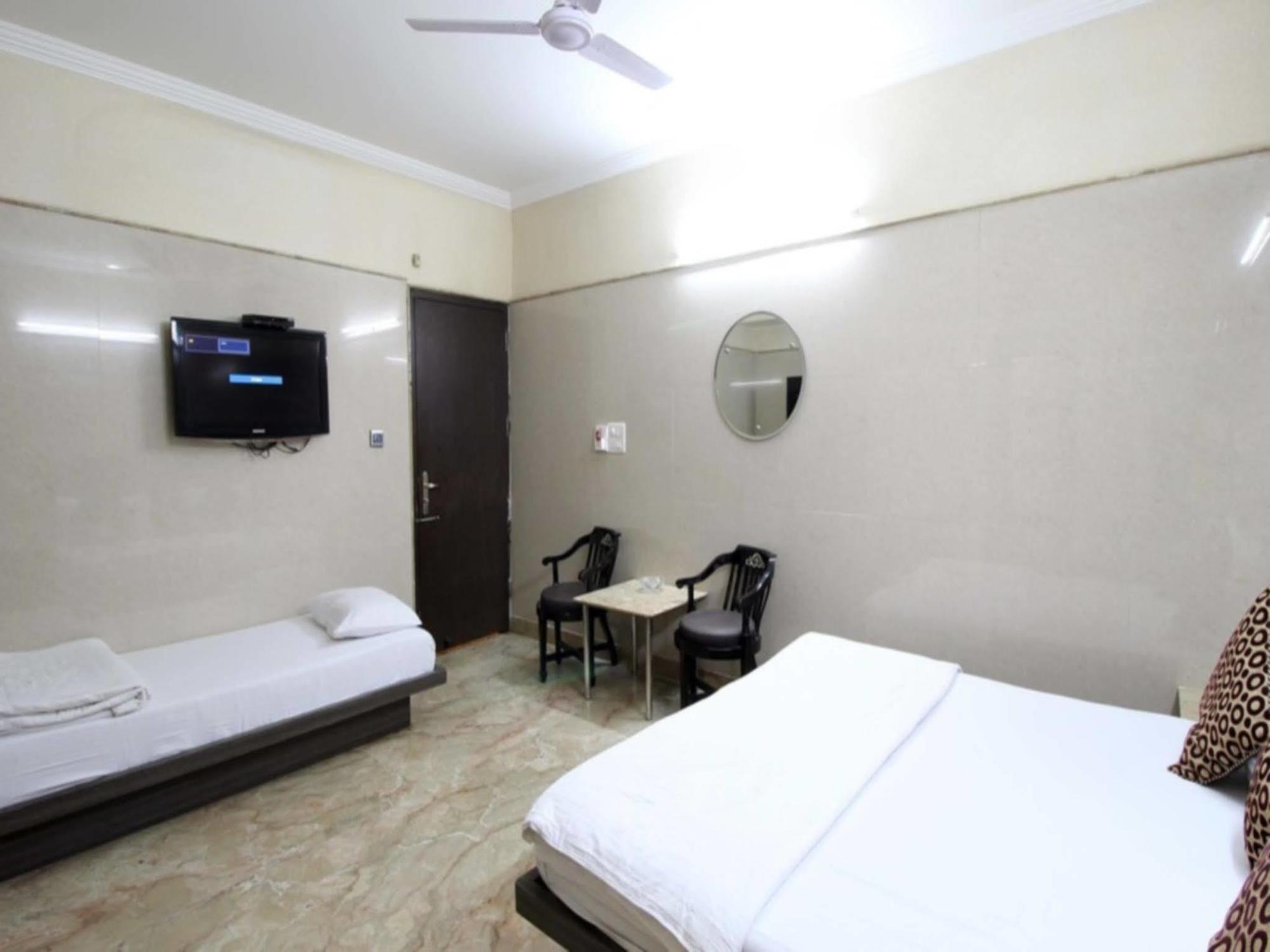 Hotel Singh Palace เดลี ภายนอก รูปภาพ